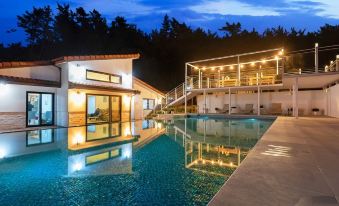 Taean Y and J House Pool Villa