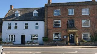 the-ilchester-arms-hotel-ilchester-somerset