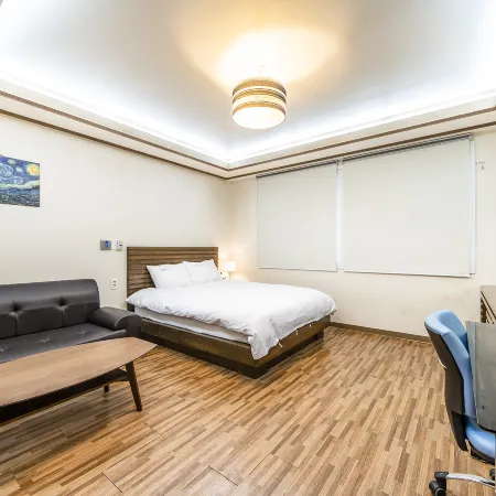 Okpo Business Hotel