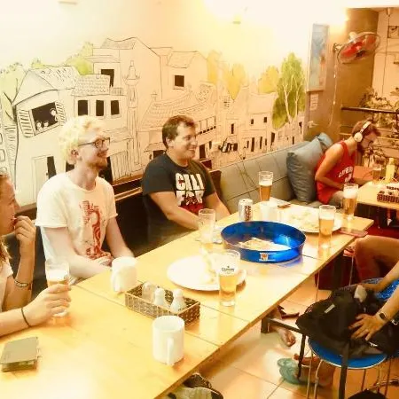One Hostel&Standing Bar Отели рядом с достопримечательностью «Железнодорожный вокзал Химэдзи»
