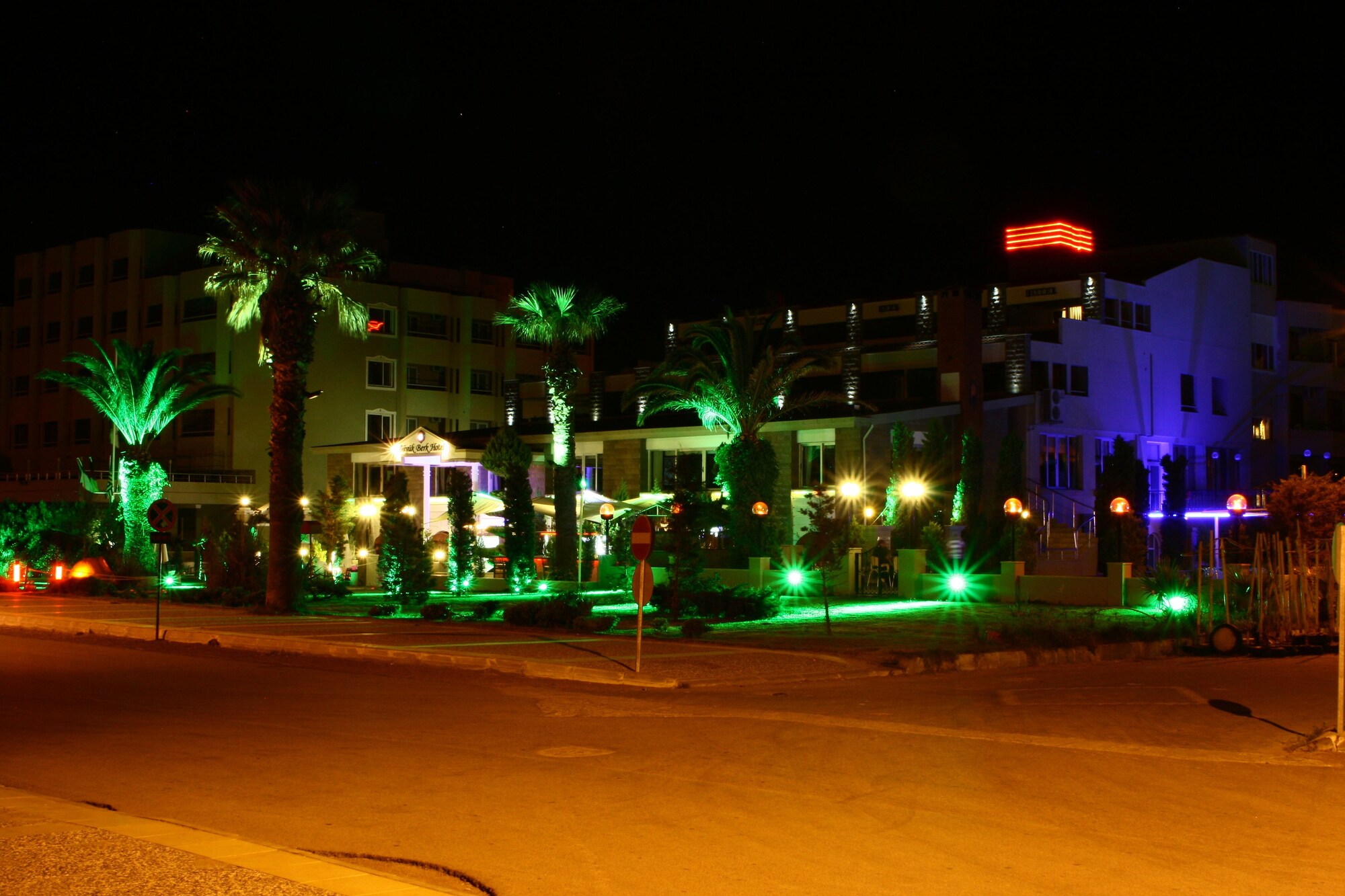 Buyuk Berk Otel (Buyuk Berk Hotel)