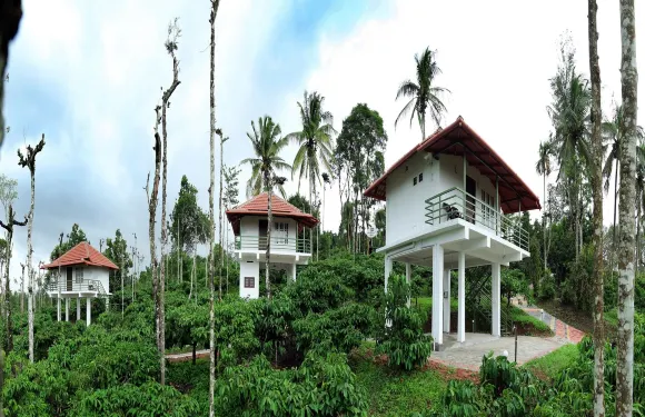 蘇維斯塔拉瓦亞納德酒店