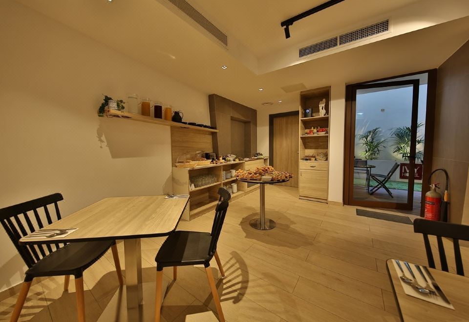 아이비 호텔 - 어른 전용