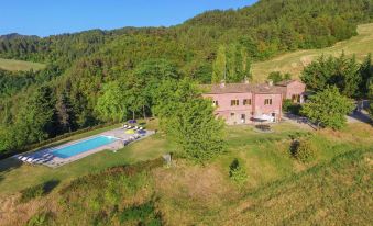 Sprawling Villa with Breathtaking Views in Emilia-Romagna