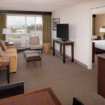 DoubleTree by Hilton Hotel Boston Bayside