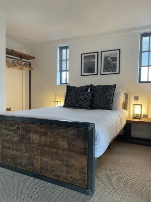 Booking Urban at Halstead