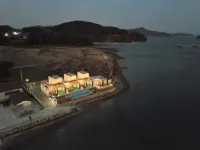 Namhae Paresa Pet Pool Villa