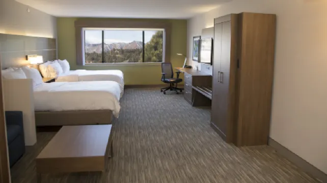 Holiday Inn Express & Suites COLORADO SPRINGS NORTH by IHG