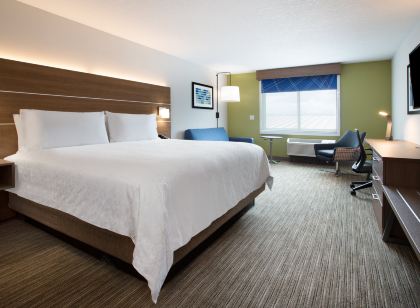 Holiday Inn Express & Suites Deland South