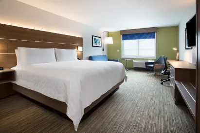 Holiday Inn Express & Suites Deland South