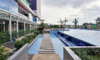 Cozy 2Br Apartment at Green Pramuka City Near Mall