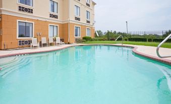 Holiday Inn Express & Suites Mount Pleasant