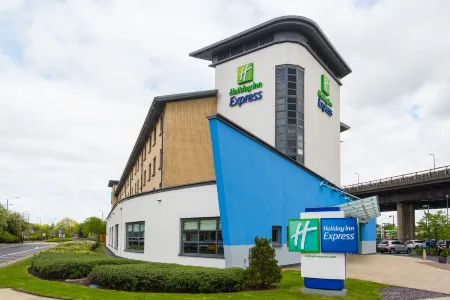 Holiday Inn Express Glasgow Airport