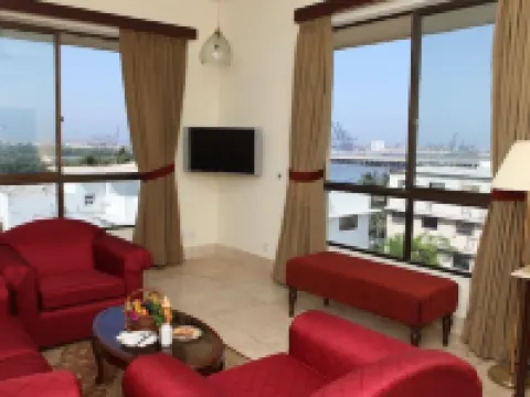 ビーチ ラグジュアリー ホテル カラチのホテル