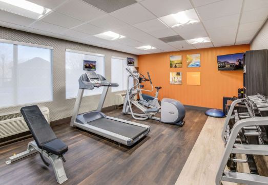 컴포트 인 & 스위트 브레바드 노스