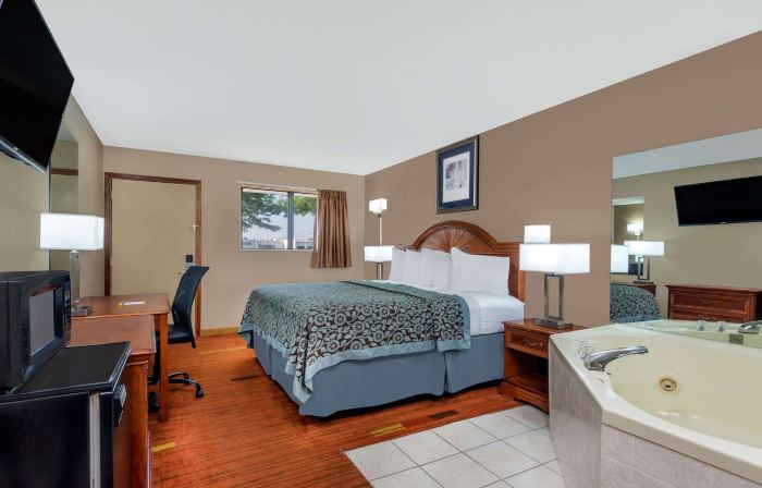 Days Inn by Wyndham Maumee/Toledo