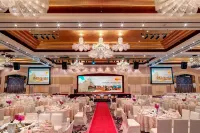 One World Hotel - Business