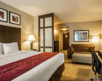 Comfort Suites Lake Norman - Huntersville Hotels in Huntersville