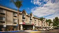 Best Western Plus Diamond Valley Inn فنادق في San Jacinto
