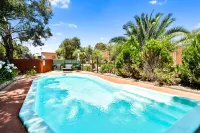 컴포트 인 코치 & 부쉬맨 시모어 호텔