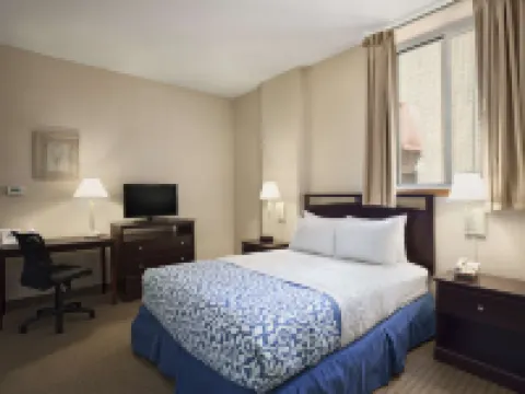 Days Inn by Wyndham Philadelphia Convention Center Hotels near Reading Terminal Market