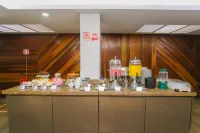 Pajuçara Hotel Express - Breakfast