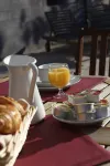 Adonis Carcassonne - breakfast