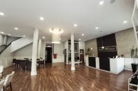 Mova Hotel d'Oeste - Localizado em Frente a Praça Principal da Cidade, na área Central - Pé na Praça Hôtels à : Poços de Caldas