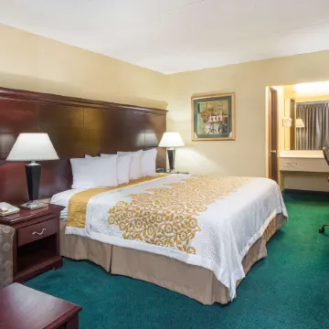 Days Inn by Wyndham Paducah I-24 Exit 4