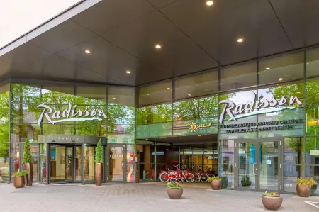 Radisson Hotel Kaunas Отели рядом с достопримечательностью «Костел Воскресения Христа»