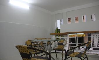 Saigon River Hotel - Dist 2