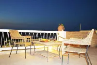 Mariakis Luxury Studios