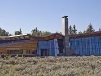 Jackson Lake Lodge Hotels near Jackson Lake Dam