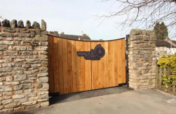 馬奇温洛克假日出租屋