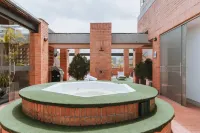 橙色套房旅行者飯店