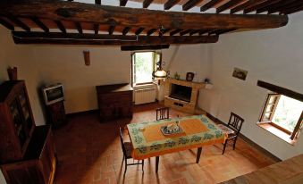 A Stay Surrounded by Greenery - Agriturismo la Piaggia -App 3 Guests