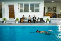 C View Home - Pools