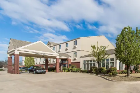 Quality Inn Moore - Oklahoma City Отели в г. Мур
