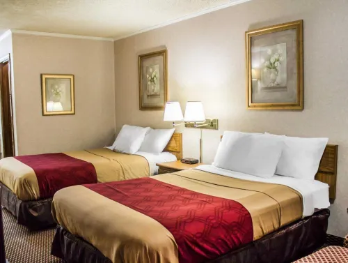 Econo Lodge - Gym