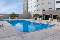 Courtyard Villahermosa Tabasco - ที่มีสระว่ายน้ำ