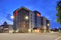 Hampton Inn & Suites Greensboro Downtown Các khách sạn ở Gilmer