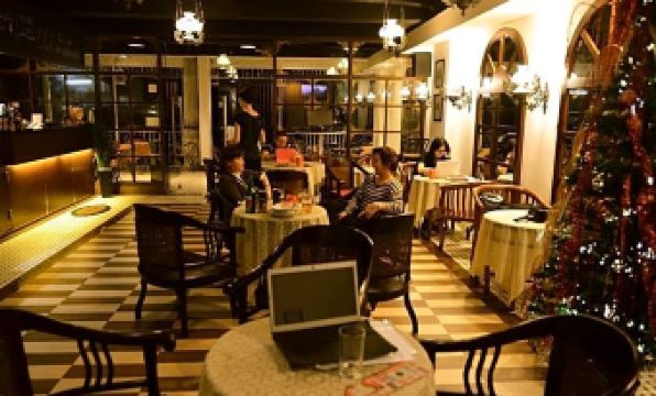 New Batavia Capsule Hotel - Housity