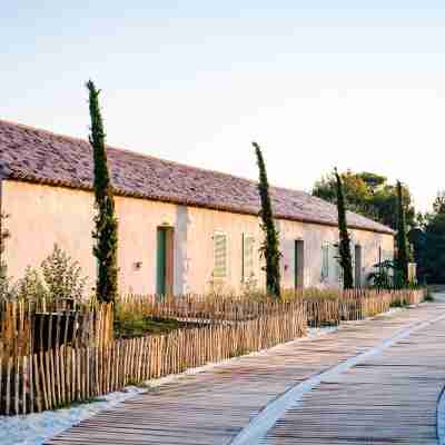 Le Hameau des Pesquiers Ecolodge & Spa, Curio Collection by Hilton Hotel Exterior