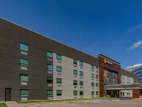 La Quinta Inn & Suites by Wyndham Houston Southwest Các khách sạn gần Trung tâm mua sắm Plazamericas Mall