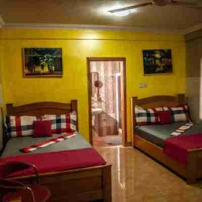 Homey Lodge Rooms