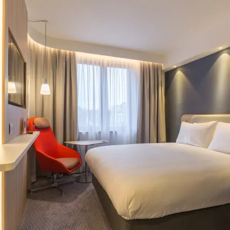 Holiday Inn Express BRUSSELS - GRAND-PLACE by IHG Отели рядом с достопримечательностью «Бельгийский центр комиксов»