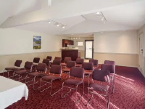 SureStay Hotel by Best Western North Vancouver Capilano Hotels in North Vancouver