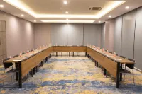 The Life Styles Hotel Surabaya Hotels in Genteng