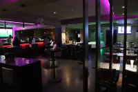 Mamba Point Hotel - bar