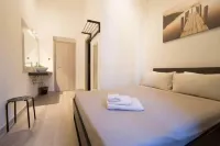 Romano Rooms Hôtels à proximité de : Accademia Abadir